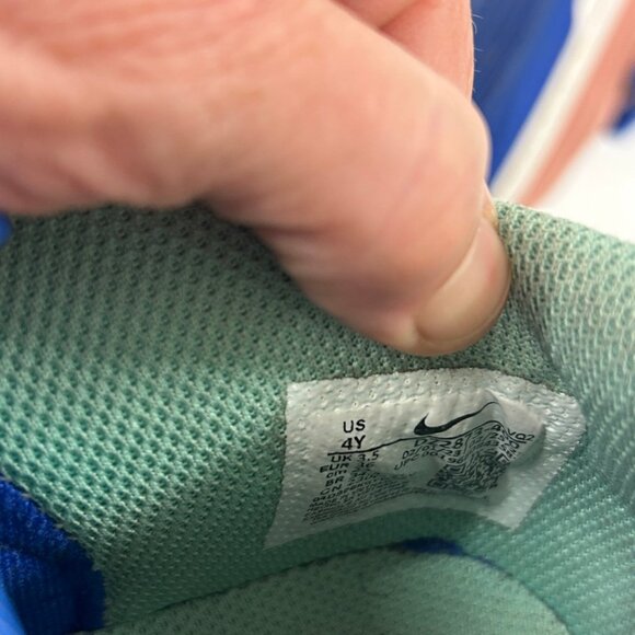 Nike Dunk Low SE GS “Salmon Toe”- Hyper Royal / Emerald Rise / Red Stardust 4Y - Picture 10 of 10